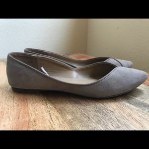 Suede GAP flats - worn once! Nude / Gray / Taupe